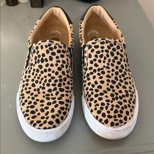 Nine West Tan and Black Slip-On Sneakers